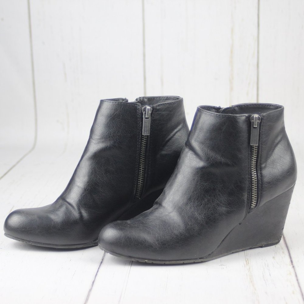 Kenneth Cole Reaction Black 7.5 Booties